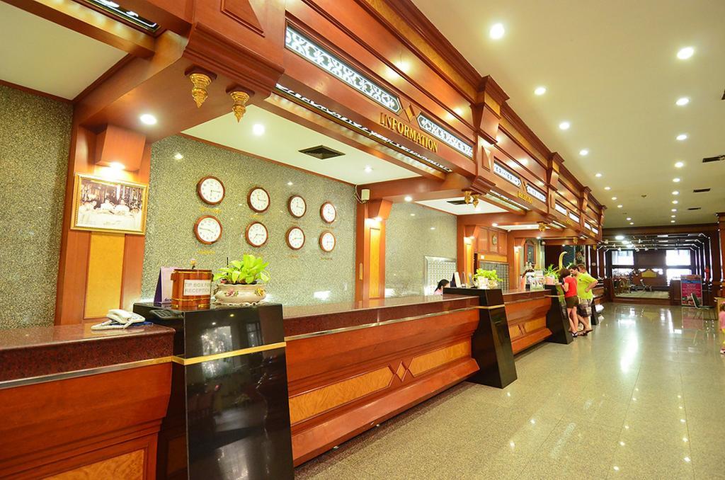 Welcome Jomtien Beach Hotel Exterior photo